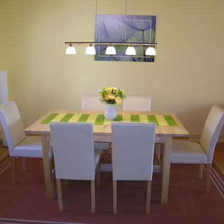 In Mit Grossem Balkon By Interhome דירה *