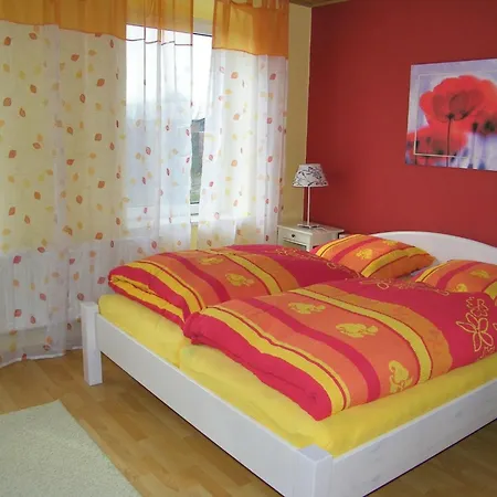 In Mit Grossem Balkon By Interhome דירה *